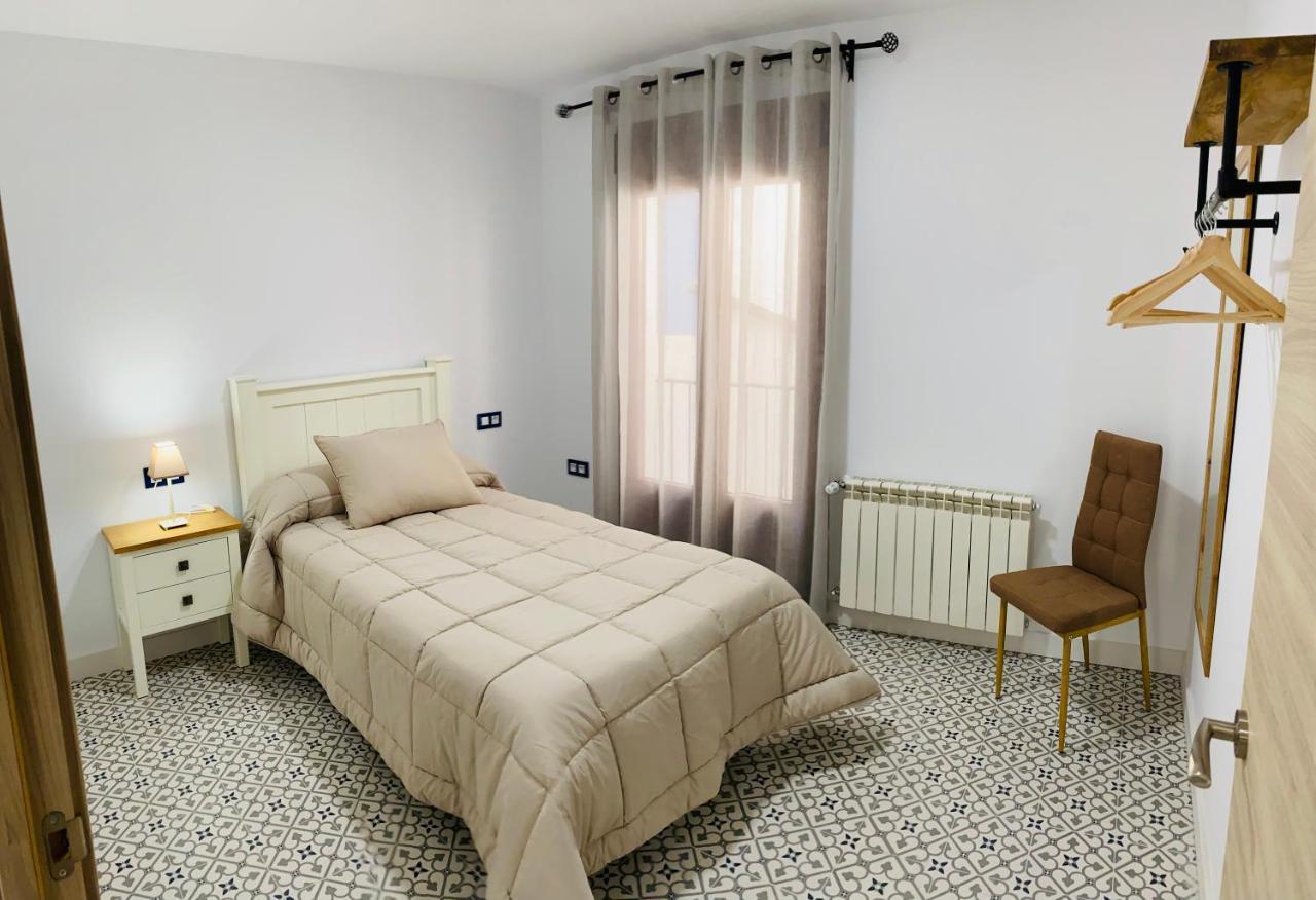 Al-Qazeres Suites Касерес Екстер'єр фото