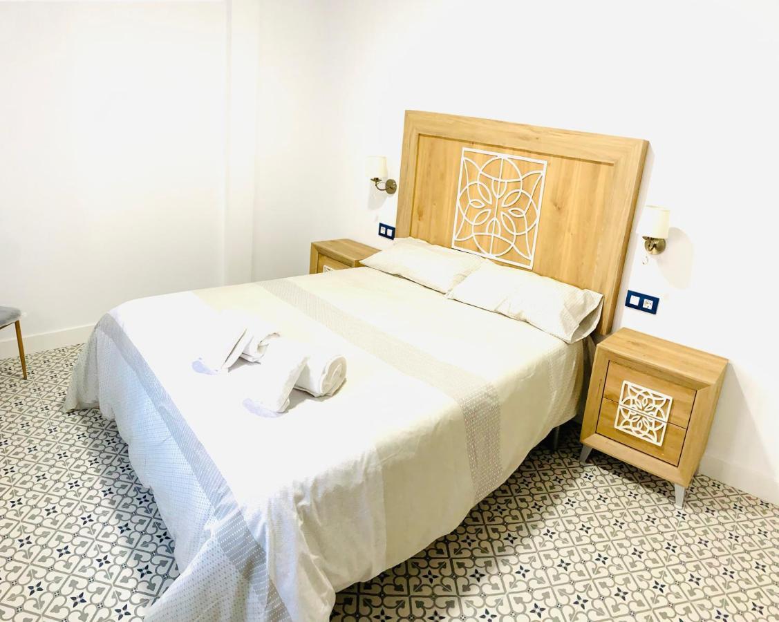 Al-Qazeres Suites Касерес Екстер'єр фото