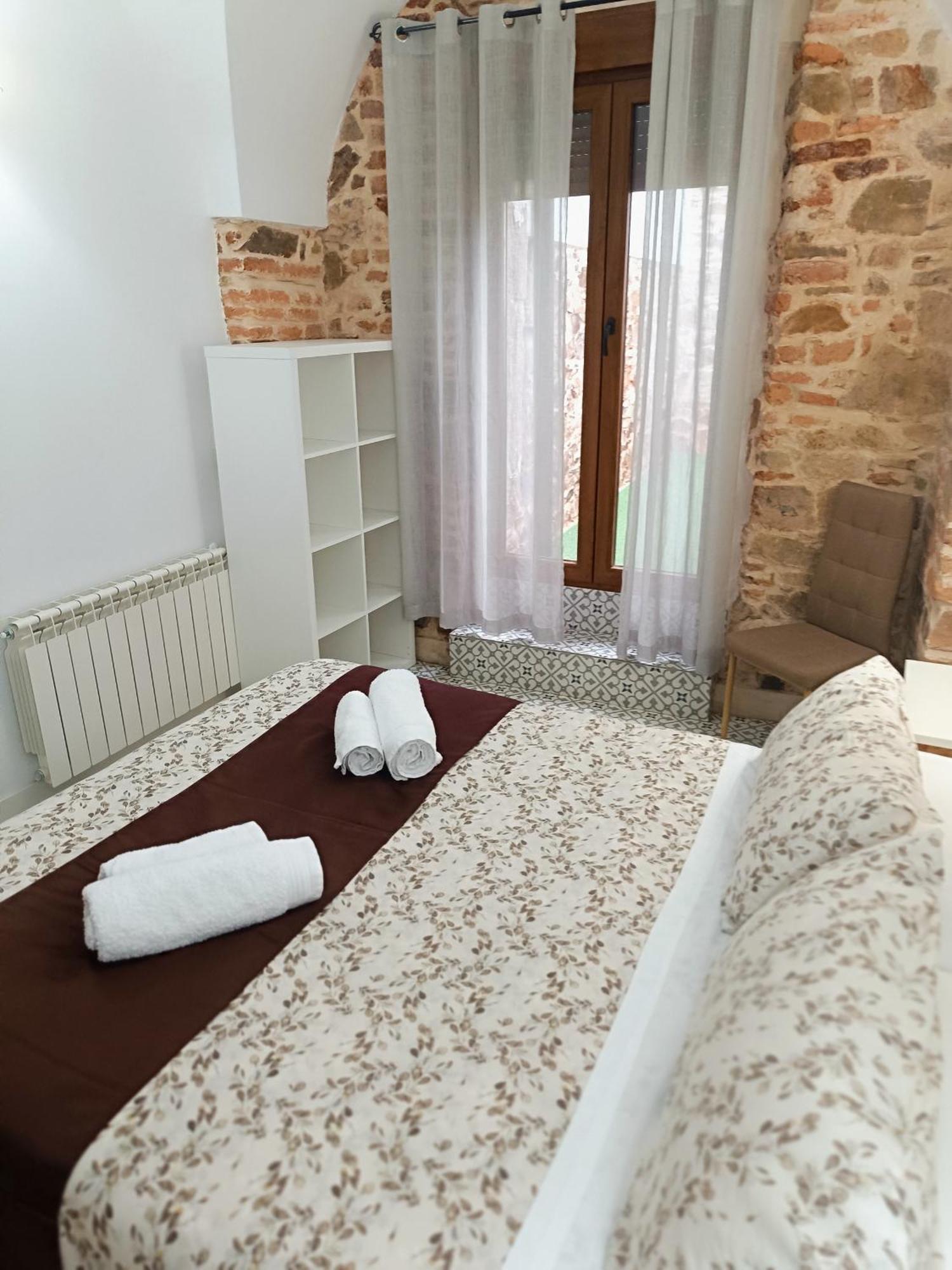 Al-Qazeres Suites Касерес Екстер'єр фото