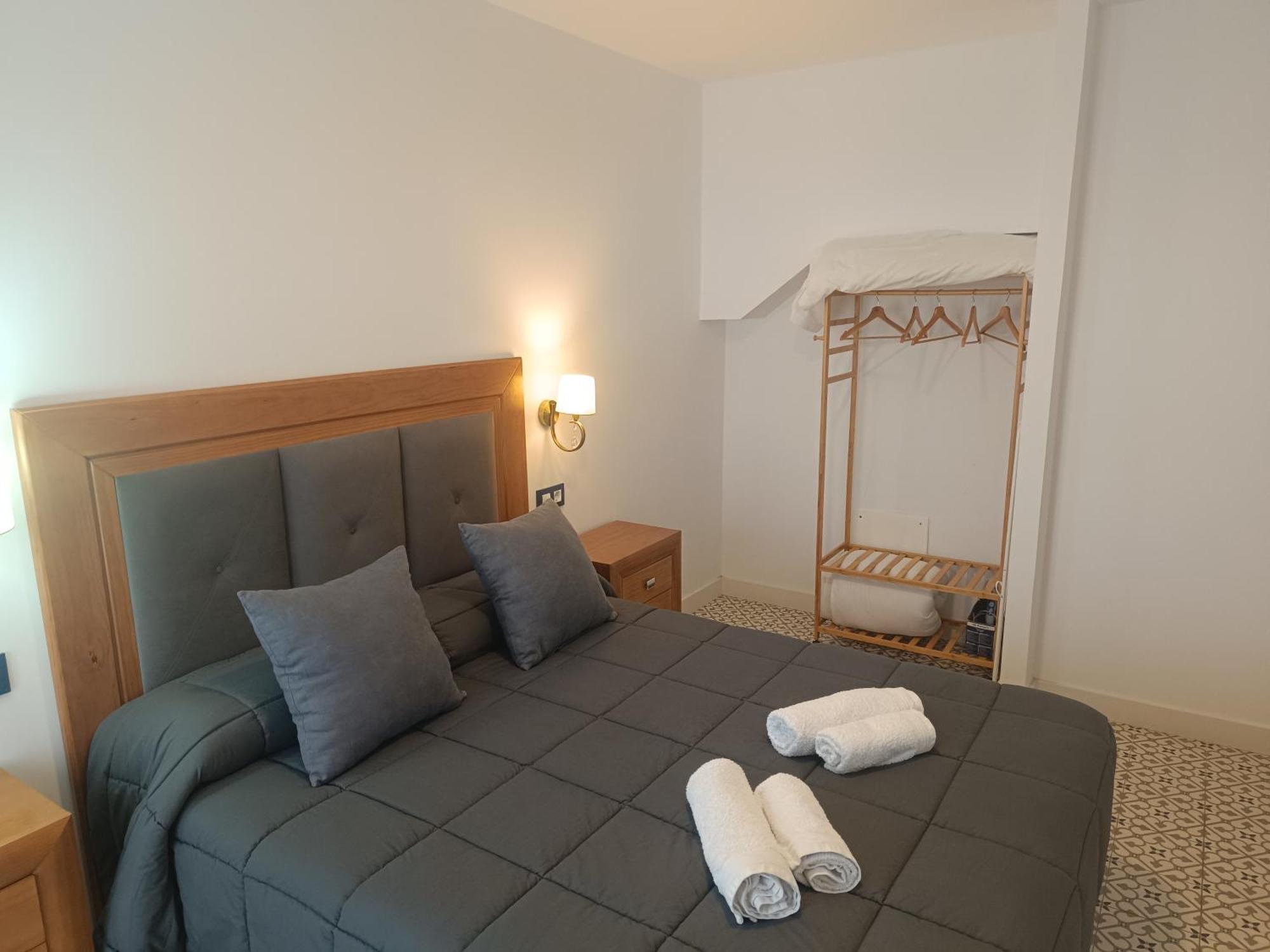 Al-Qazeres Suites Касерес Екстер'єр фото